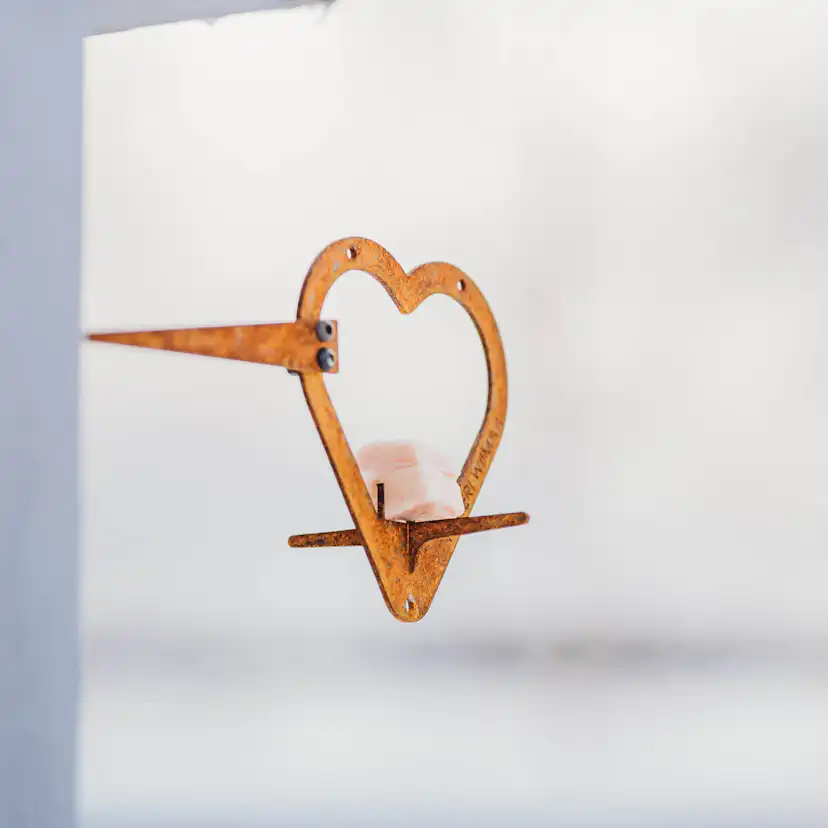 Fågelmatare GrillSymbol Petteri Wiimaa Heart