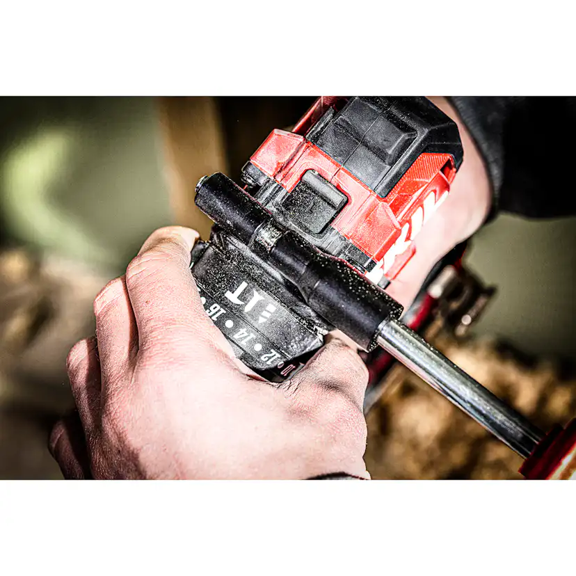 Slagborr/skruvdragare SKIL 3085 HB Batteridriven Kolborstfri