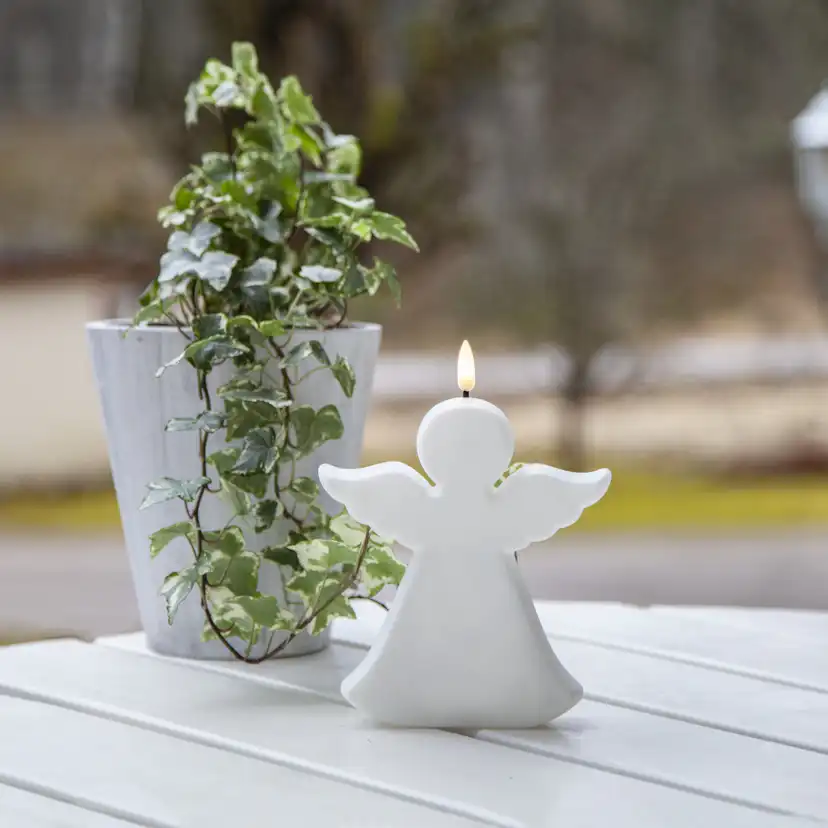Gravljus Star Trading Flamme Angel LED