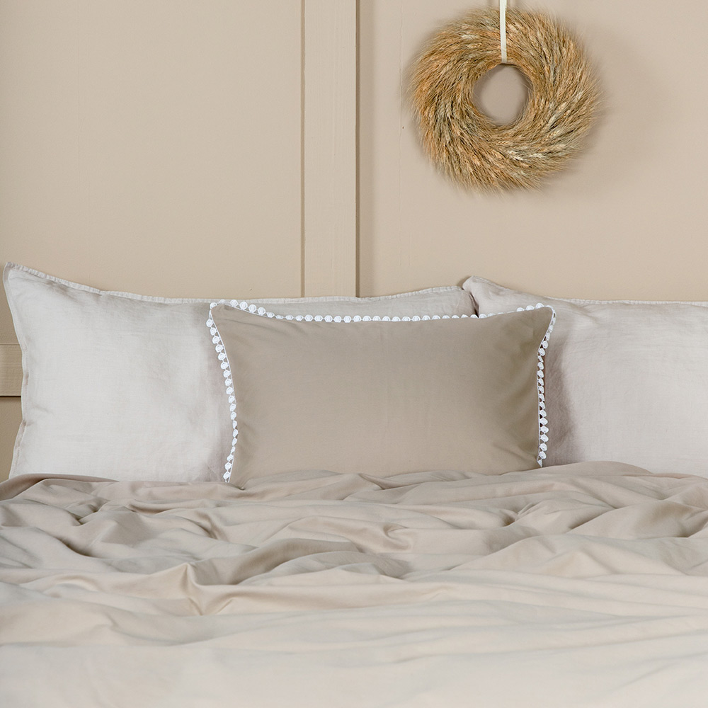 Livia Bed Set Cotton Sateen Beige White Decor 150x200 cm Färg: Beige, Mått: 150x200 cm
