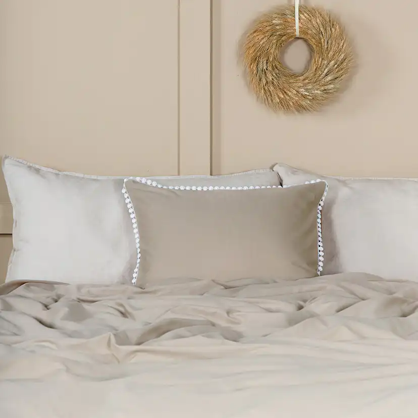 Livia Bed Set Cotton Sateen Beige White Decor 150x200 cm Färg: Beige, Mått: 150x200 cm