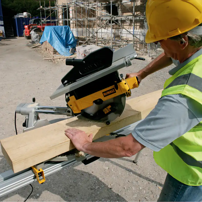 Kap- och Gersåg Dewalt D27112-QS 230 V