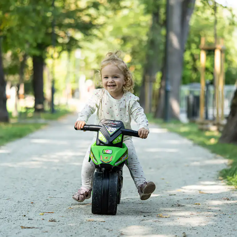 Utomhusleksak Falk Racing Bud Elmotorcykel för Barn Grön