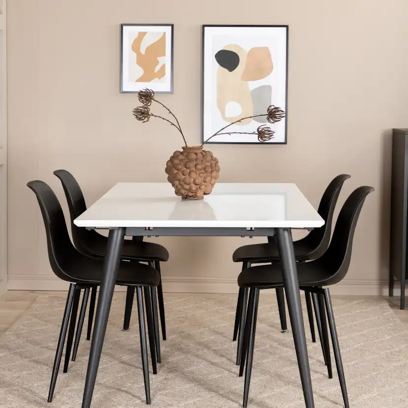 Matgrupp Venture Home Jolie med 4 Pobbie Stolar Järn