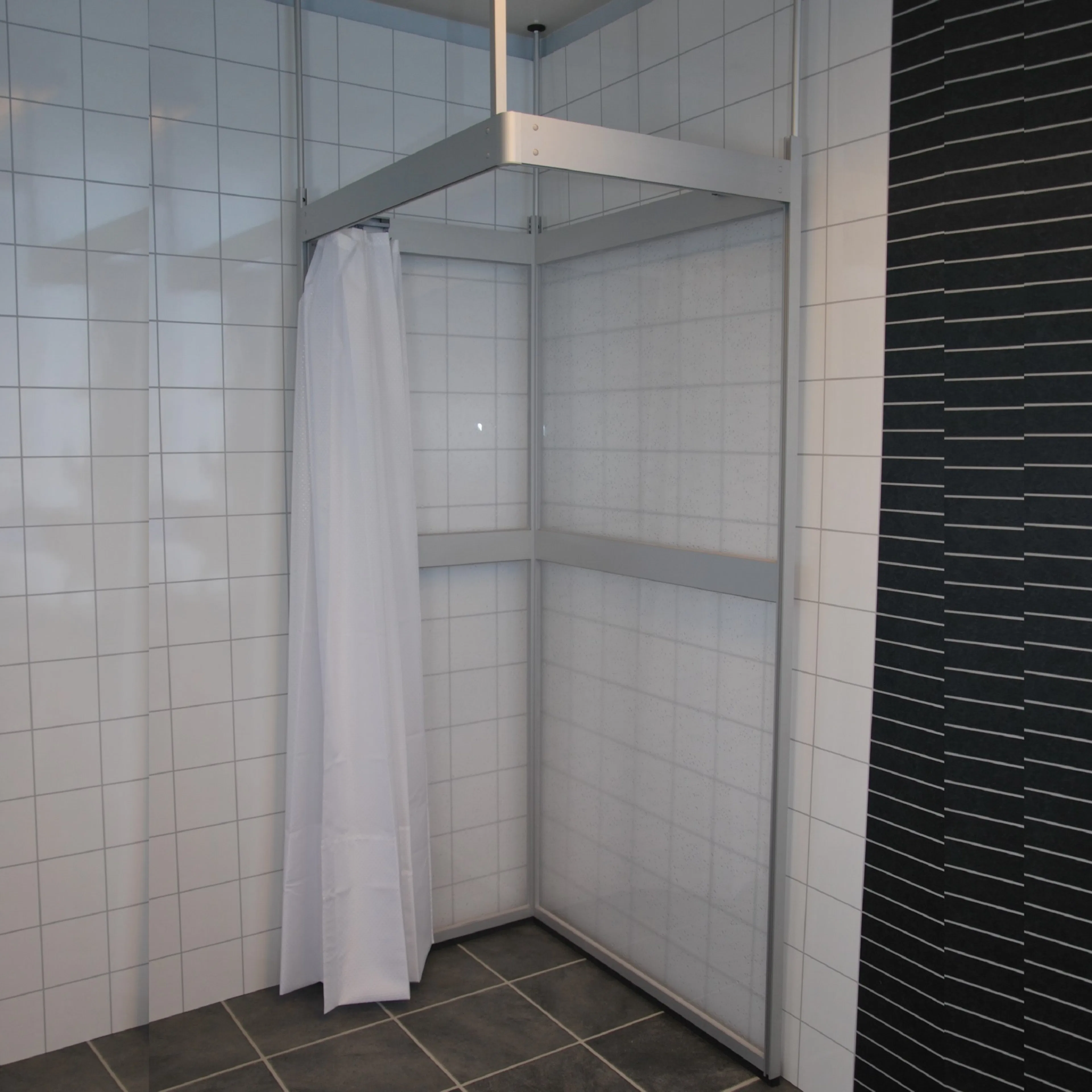 Duschhörn Västia 2V L-profil