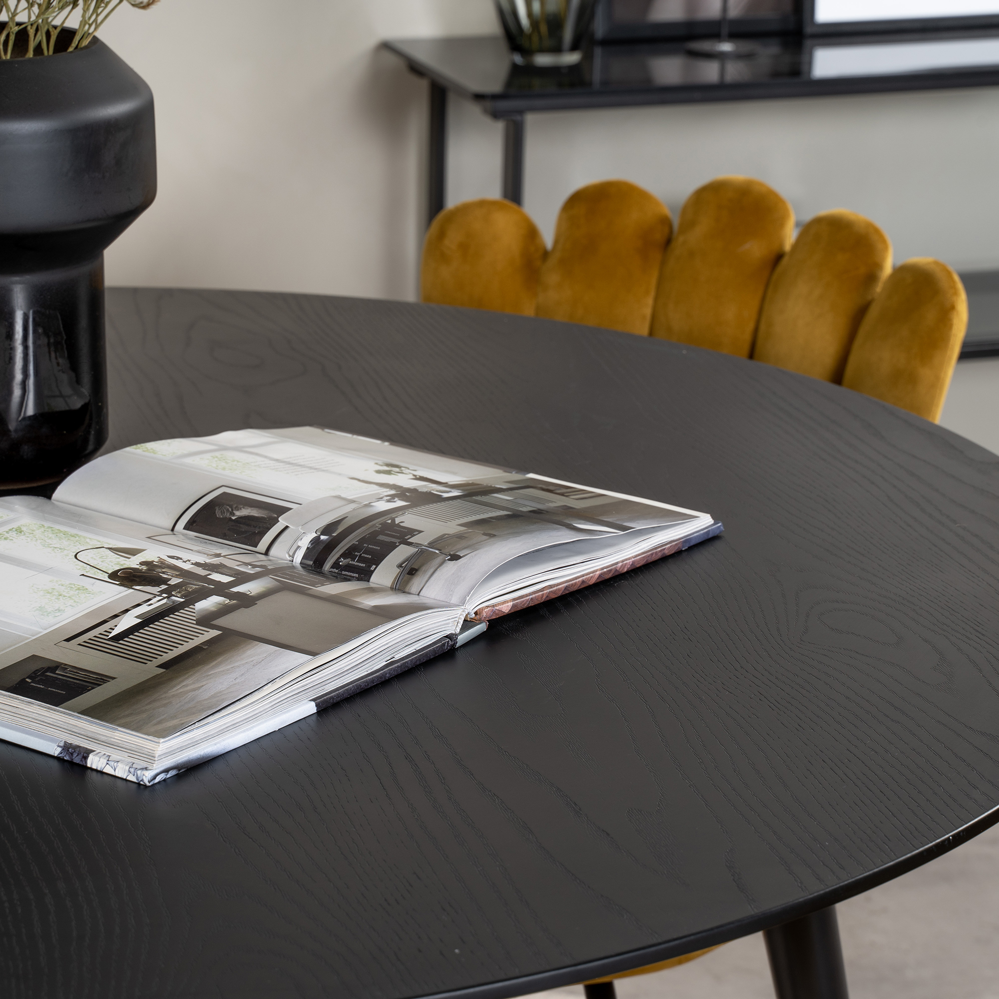 Dipp Dining Table - 115cm - Black Veneer / black legs w bras Guld