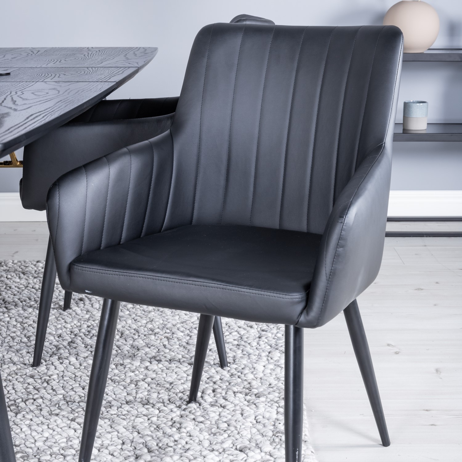 Matgrupp Venture Home Guld med 4 Corina Stolar Konstläder