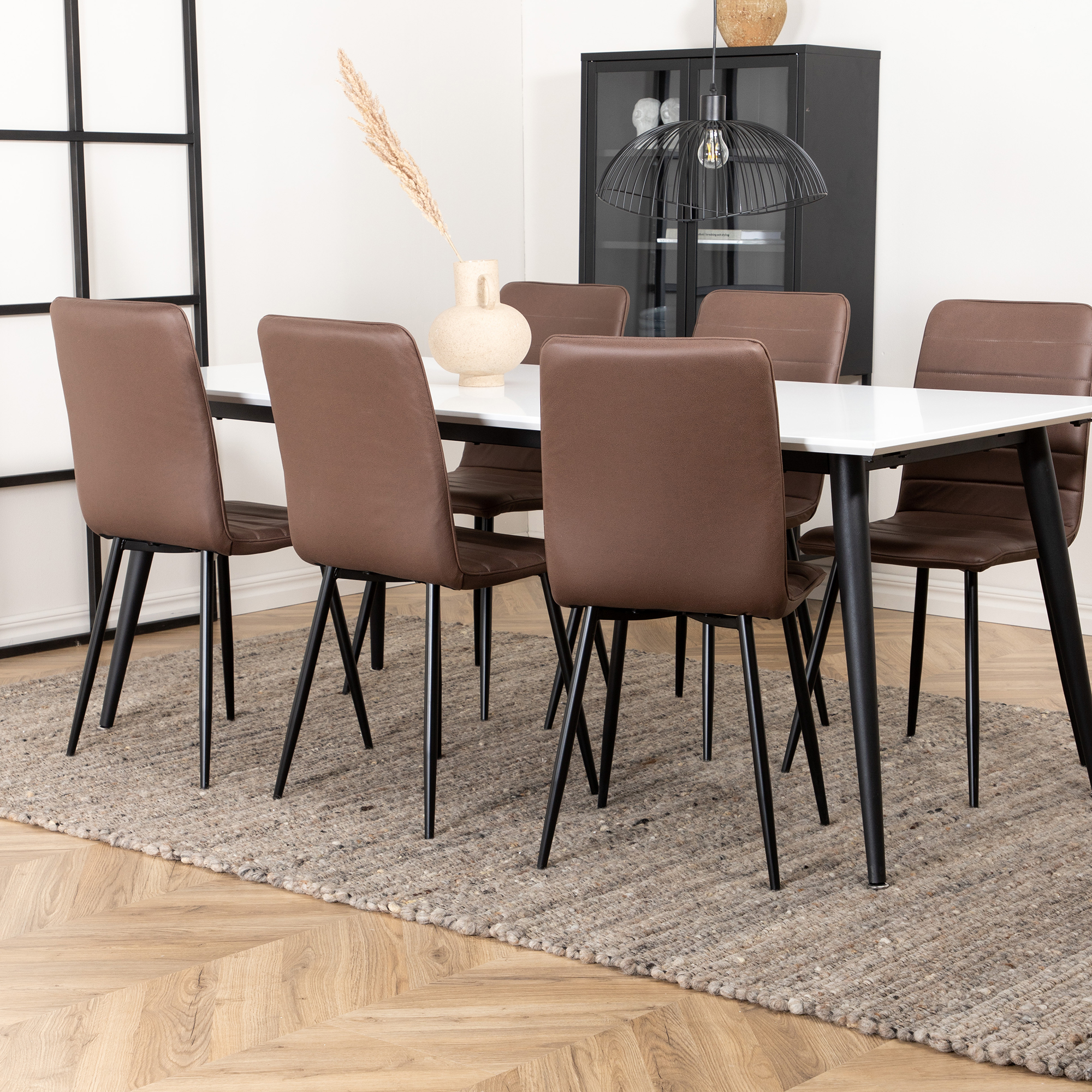 Matgrupp Venture Home Jolie med 6 Walerina Stolar