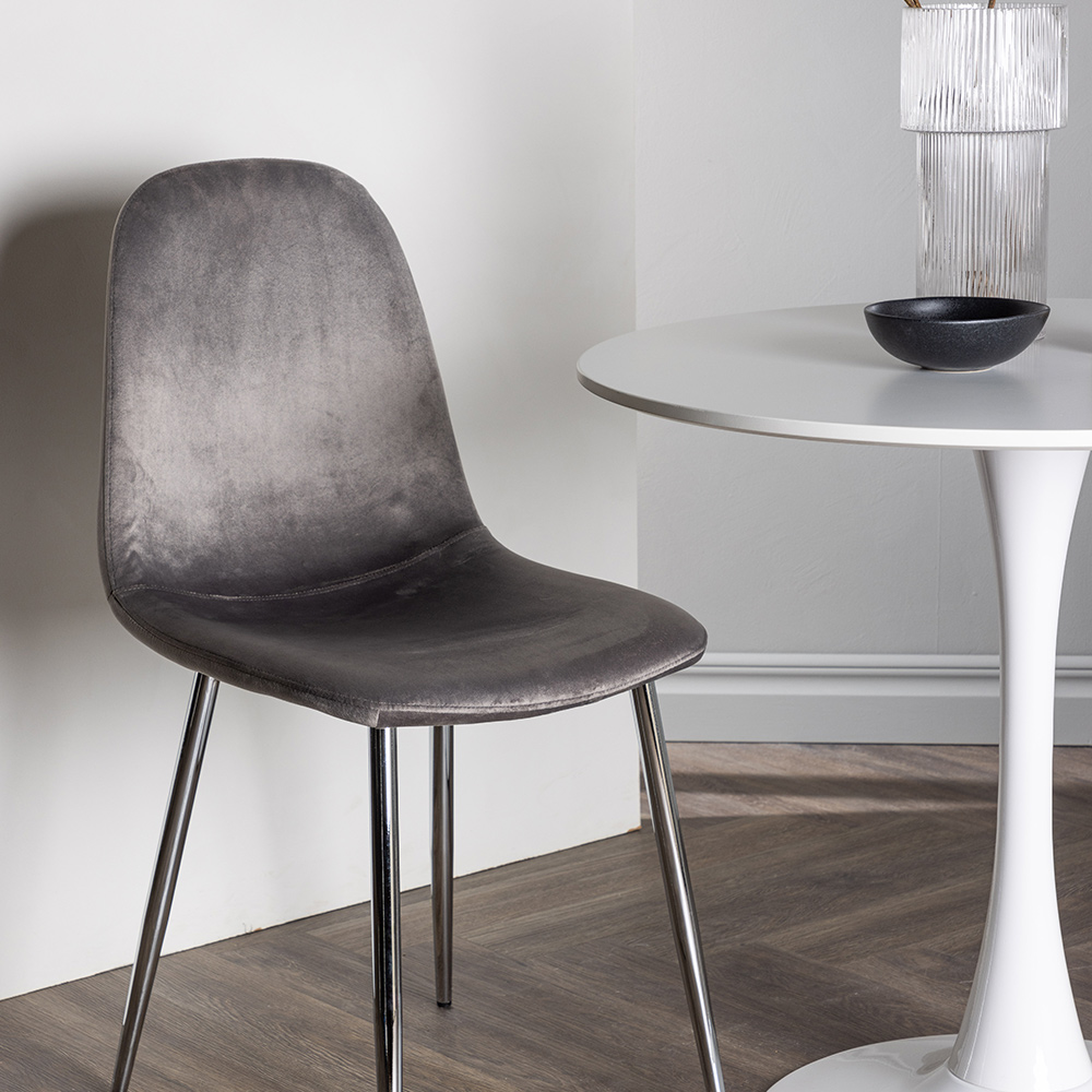 Matgrupp Venture Home Hamden Ø80 cm med 2 st Eva stolar