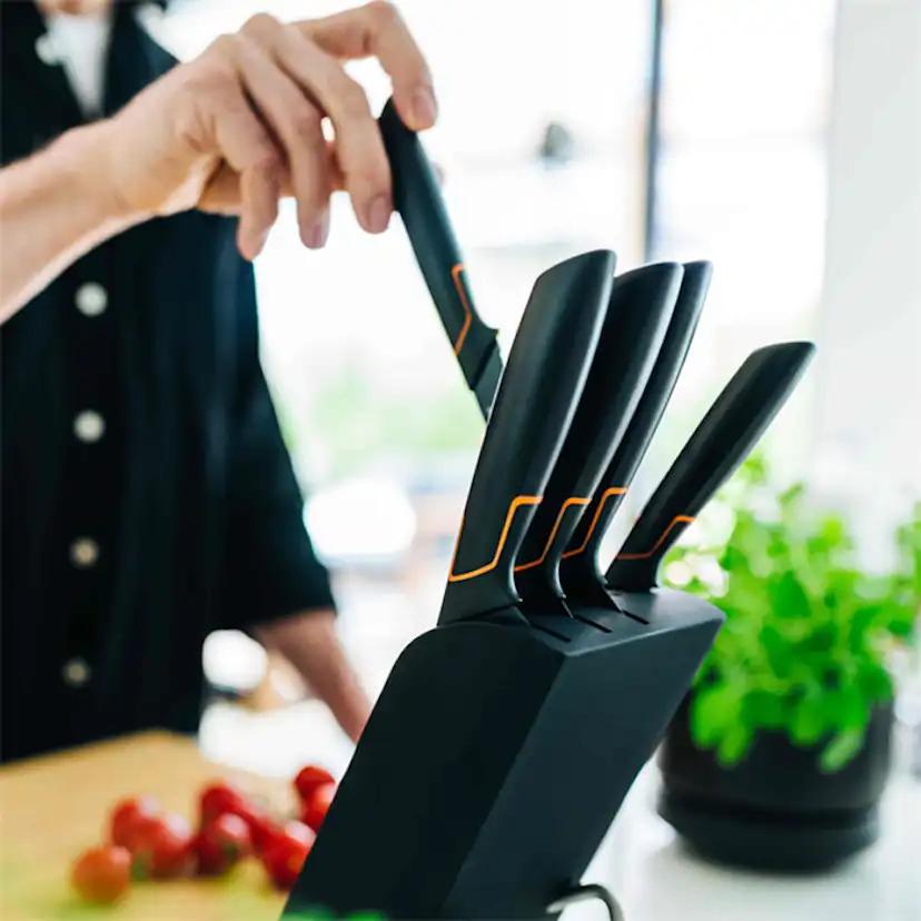 Knivblock Fiskars Edge 5 Knivar – Högkvalitativt Set i Tåligt Rostfritt Stål