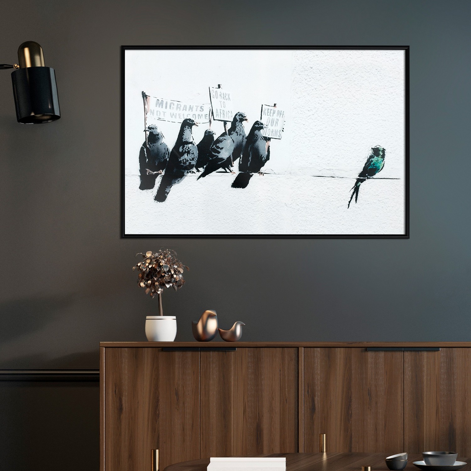 Affisch - Xenophobic Pigeons [Poster] 45x30 Svart ram, 45x30 cm