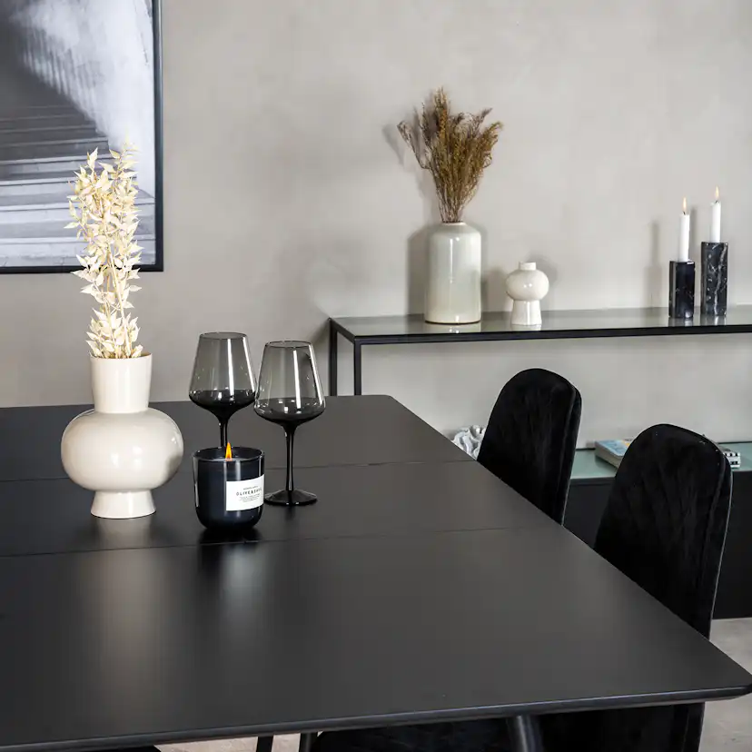 Matgrupp Venture Home Silvia med Iläggsskiva och 4 Phoi Stolar