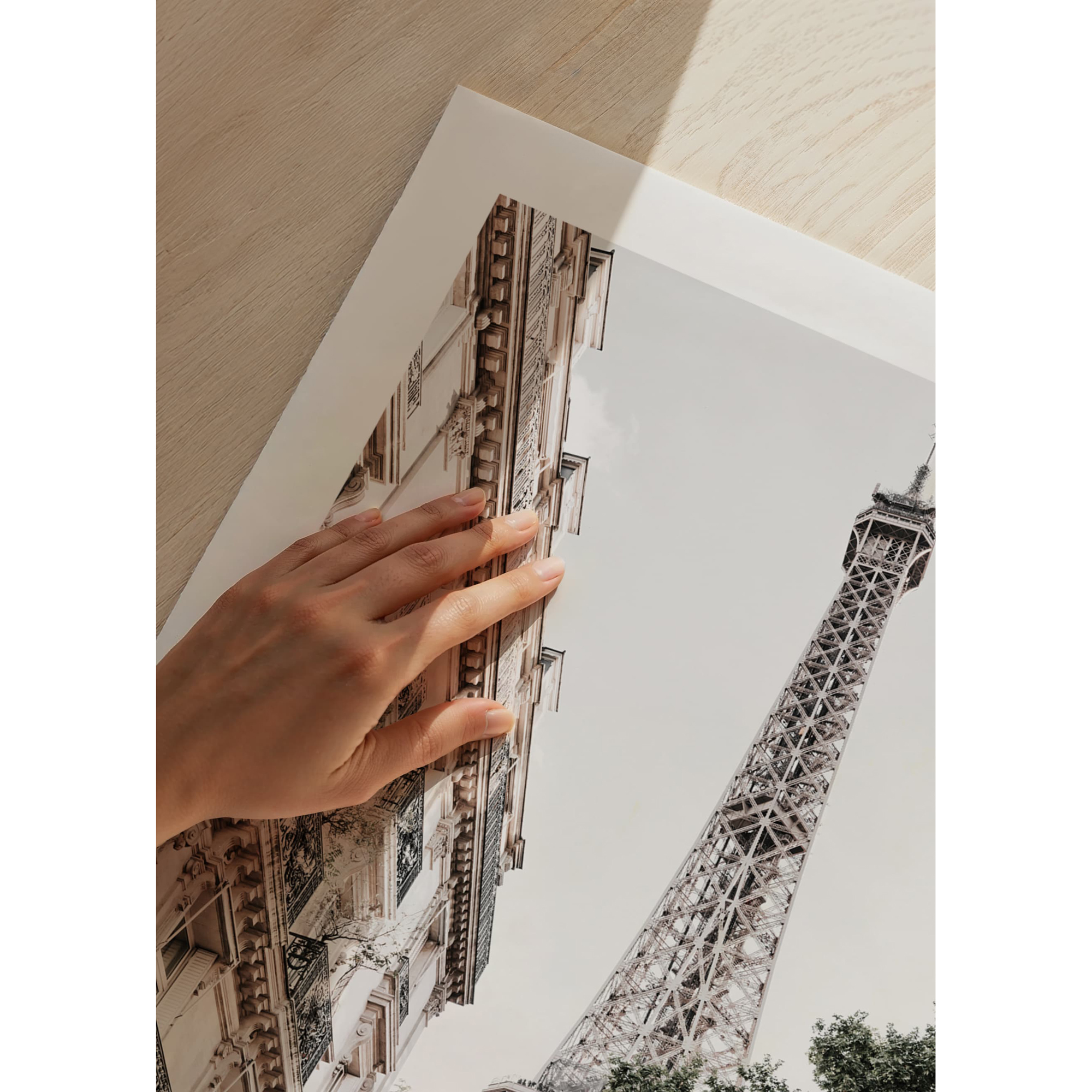 Poster Gallerix Eiffel Tower Low Angle