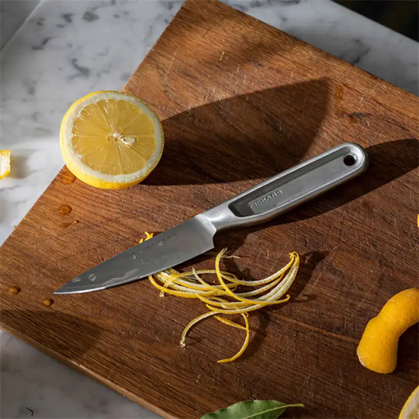 Fiskars All Steel 10 cm – Grönsakskniv i Premium Rostfritt Stål