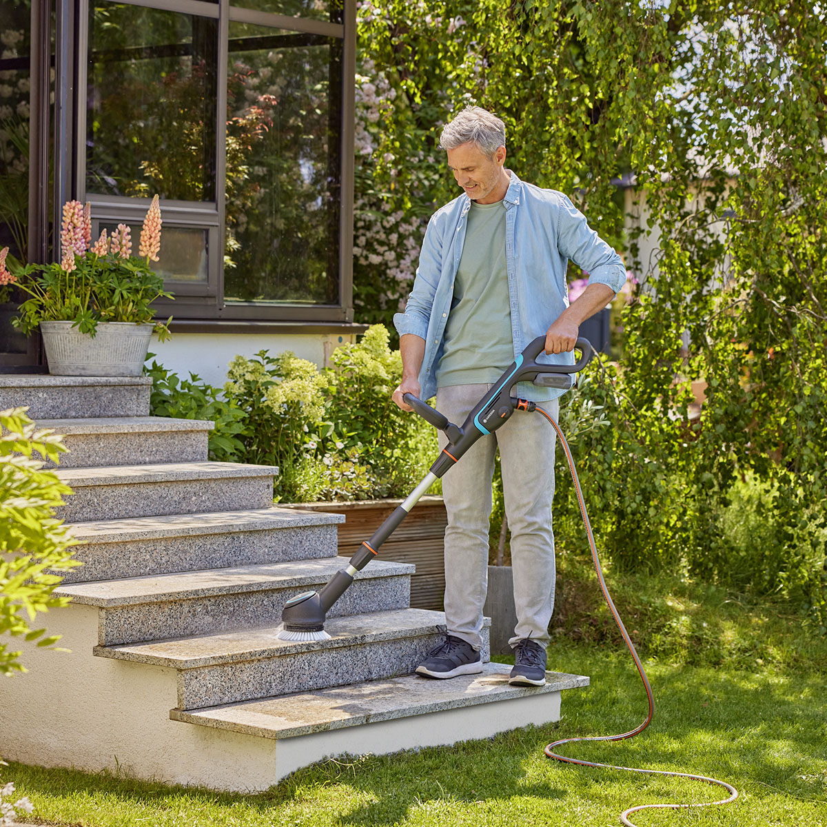 Altantvättset Gardena Batteridriven AquaBrush exkl. Batteri