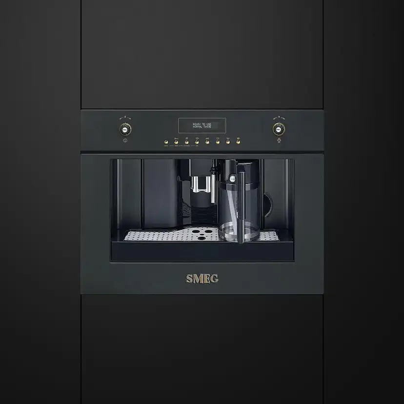 Helautomatisk kaffemaskin Smeg CMS8451