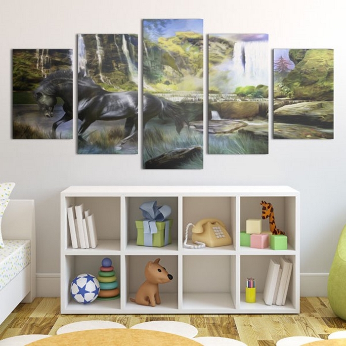 Tavla Arkiio Black Horse On The Background Of Paradise Waterfall