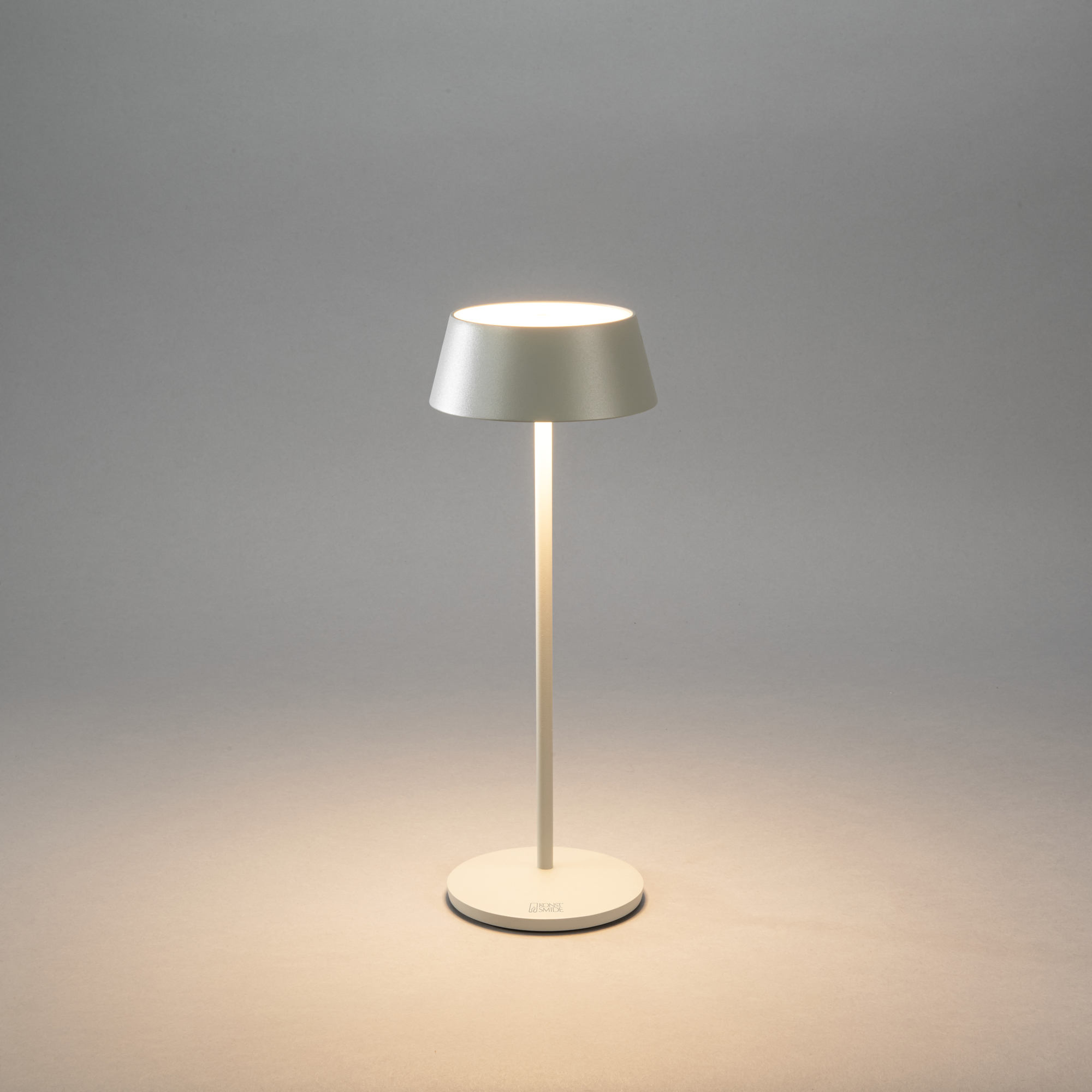 Bordslampa Gnosjö Konstsmide Menton USB Portabel