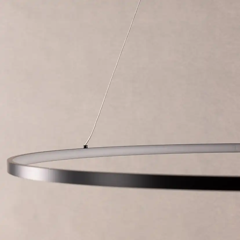 Taklampa Vind Rödäng x Josefin Lustig LED-Lampa Svart Aluminium