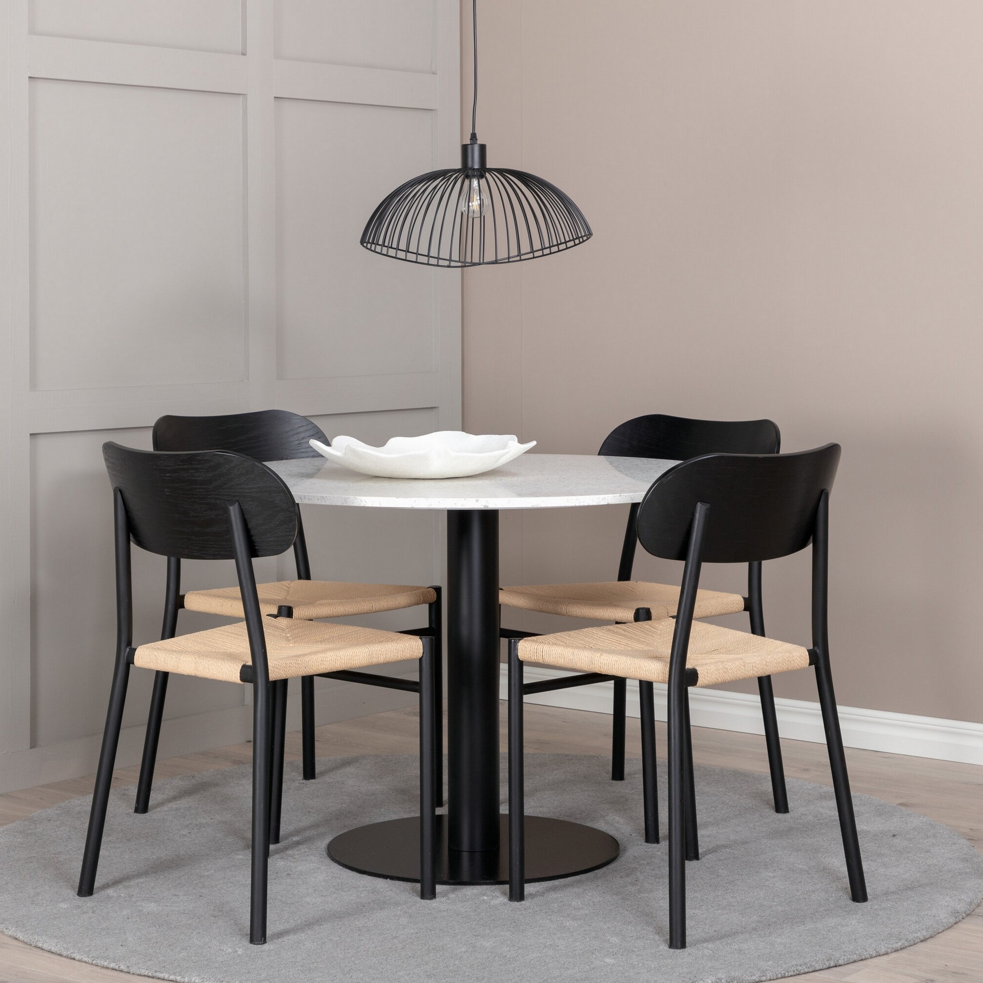 Matgrupp Venture Home Razzia med 4st Polly Stolar