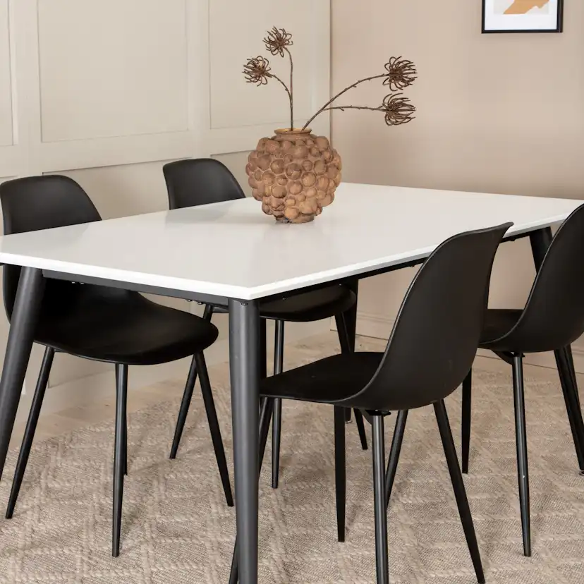 Matgrupp Venture Home Jolie med 4 Pobbie Stolar Järn