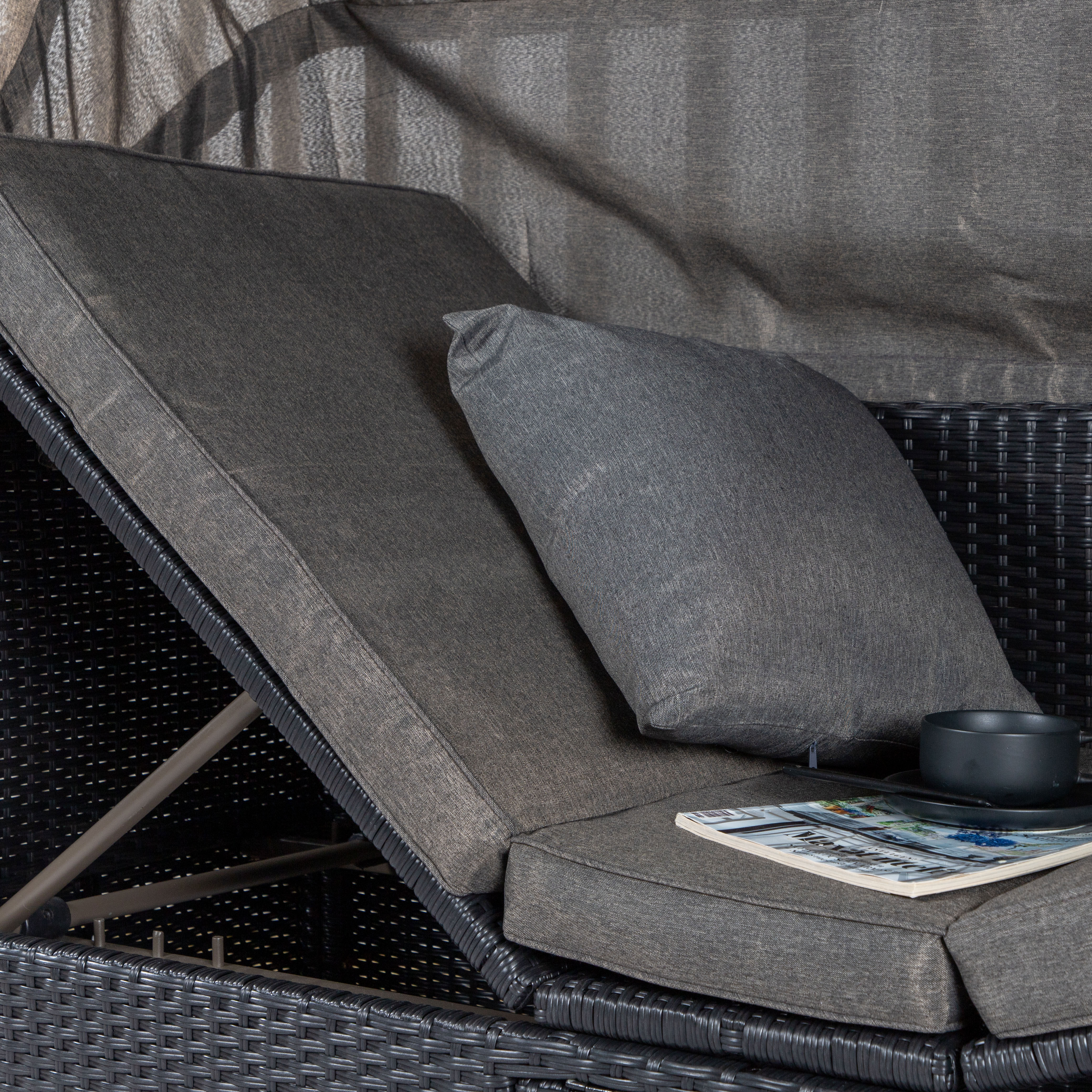 Solsäng Venture Home Nynno med Tak och Ställbar Liggdel