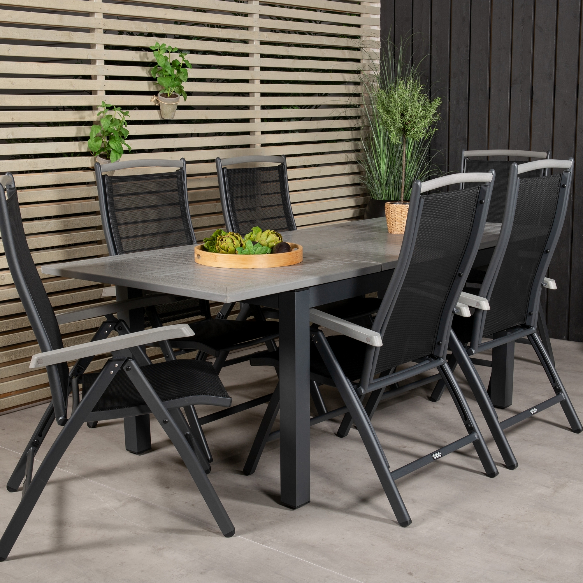 Albany Dining Table 160/240*100 - Svart Alu / Grey Aintwood+ Svart/Grå