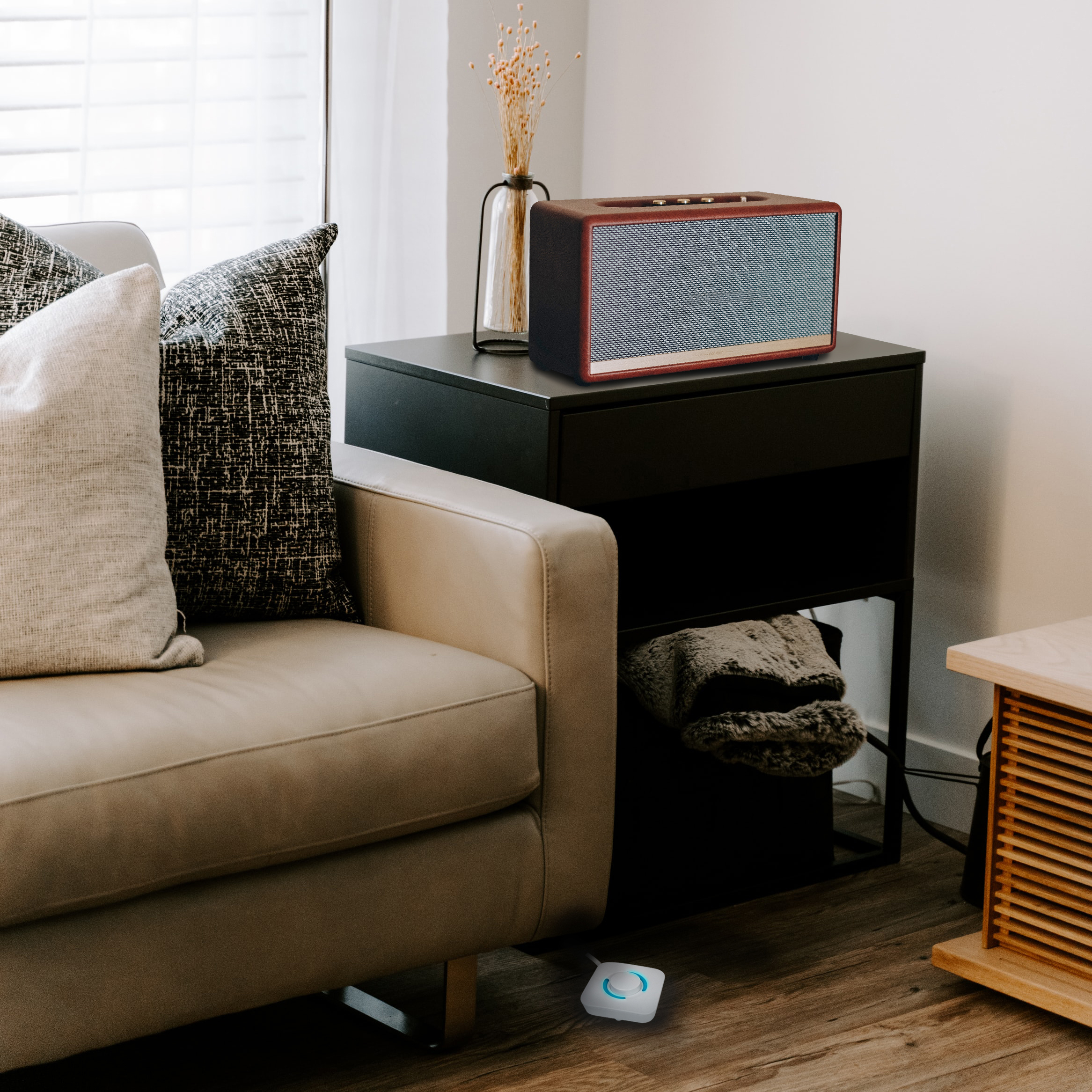 Grenuttag LogiLink 4+2-vägs mMd Fotströmbrytare