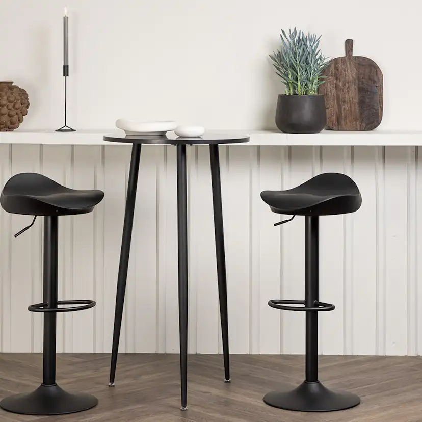 Matgrupp Venture Home Plaza Ø 60 cm med 2 Adesto Stolar