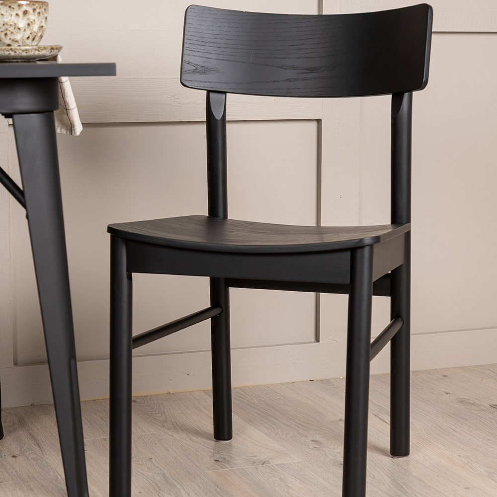 Matgrupp Venture Home Tempe med 2 Montros Stolar
