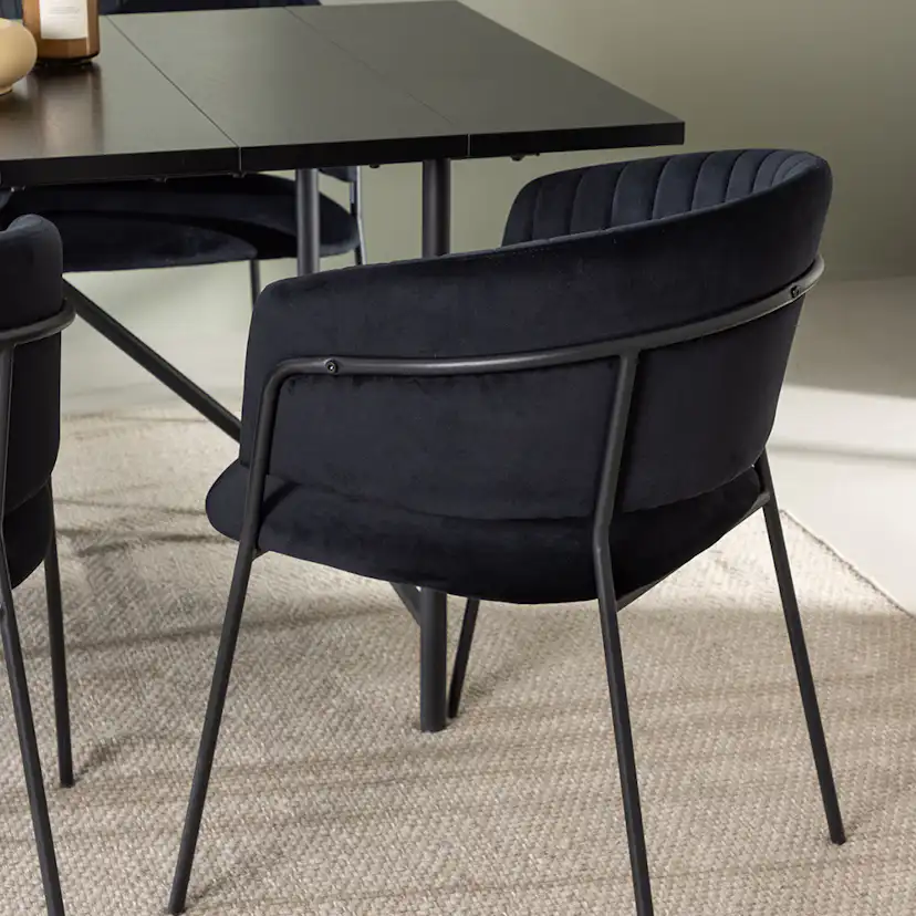 Matgrupp Venture Home Astrid med 6 Selma Stolar