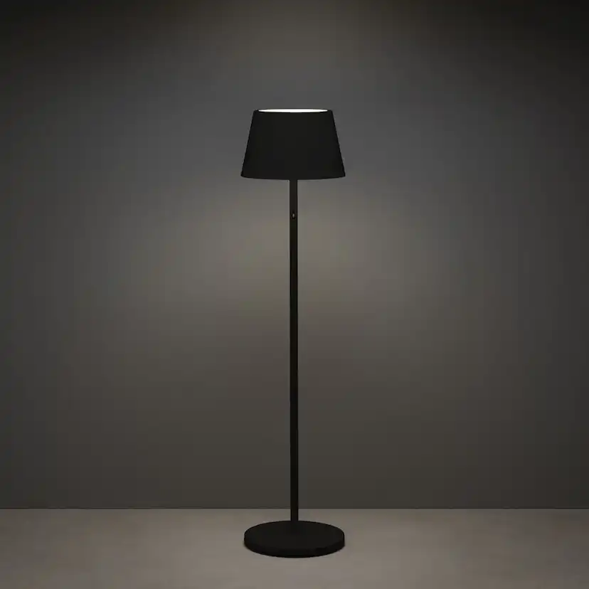 Golvlampa Gnosjö Konstsmide Pomezia USB