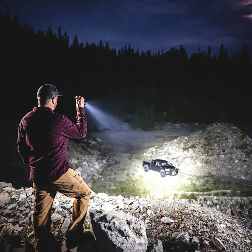 Uppladdningsbar Coast XP80R Ficklampa med PowerIQ Real-time Display 15000 lumen