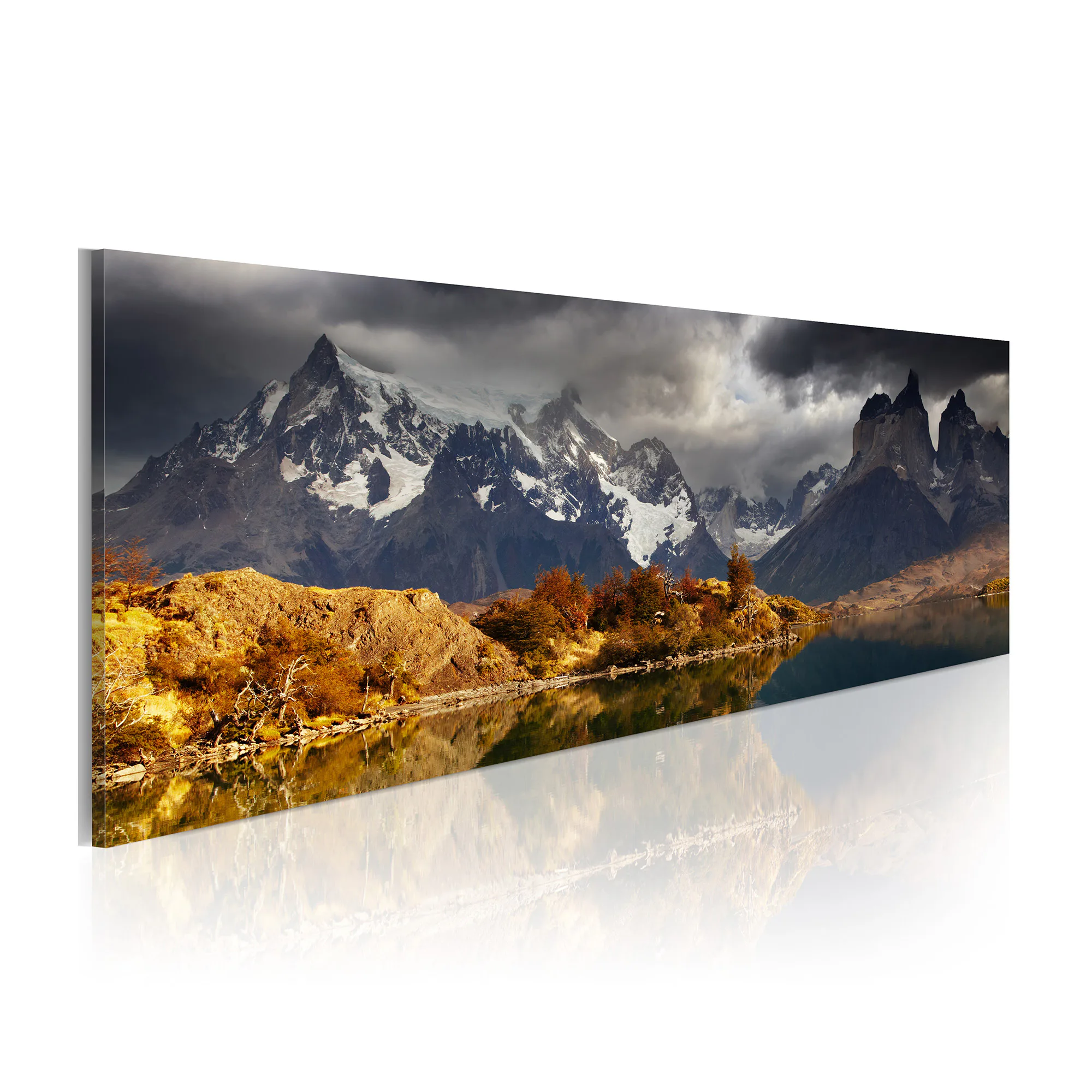 Tavla Arkiio MountaIn Landscape Before A Storm