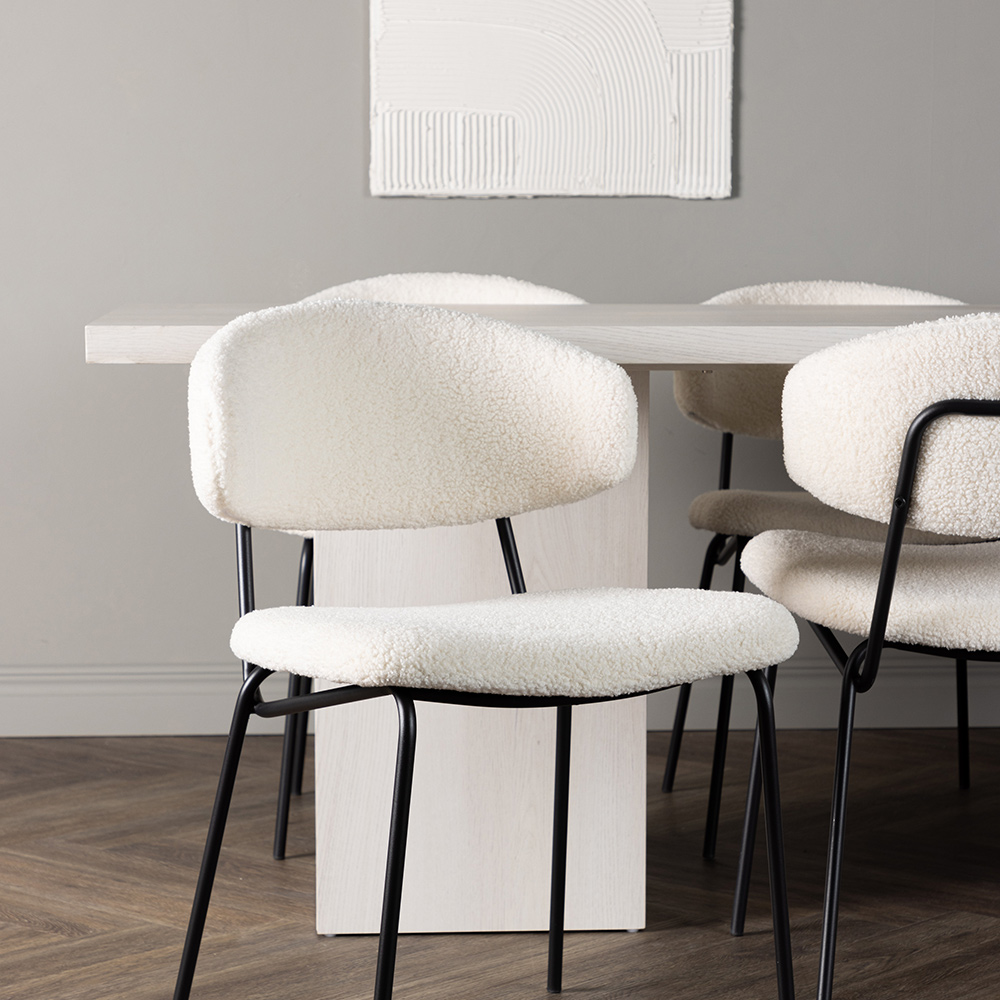 Matgrupp Venture Home Olga med 6 st Chico stolar