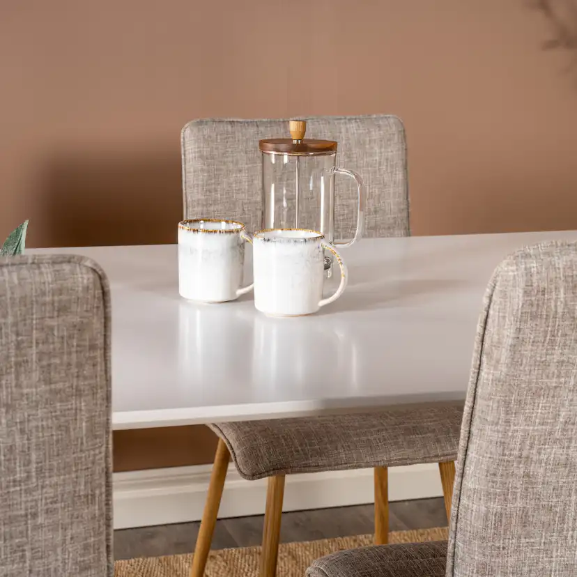 Matgrupp Venture Home Pobbie med 4 Walerina Stolar