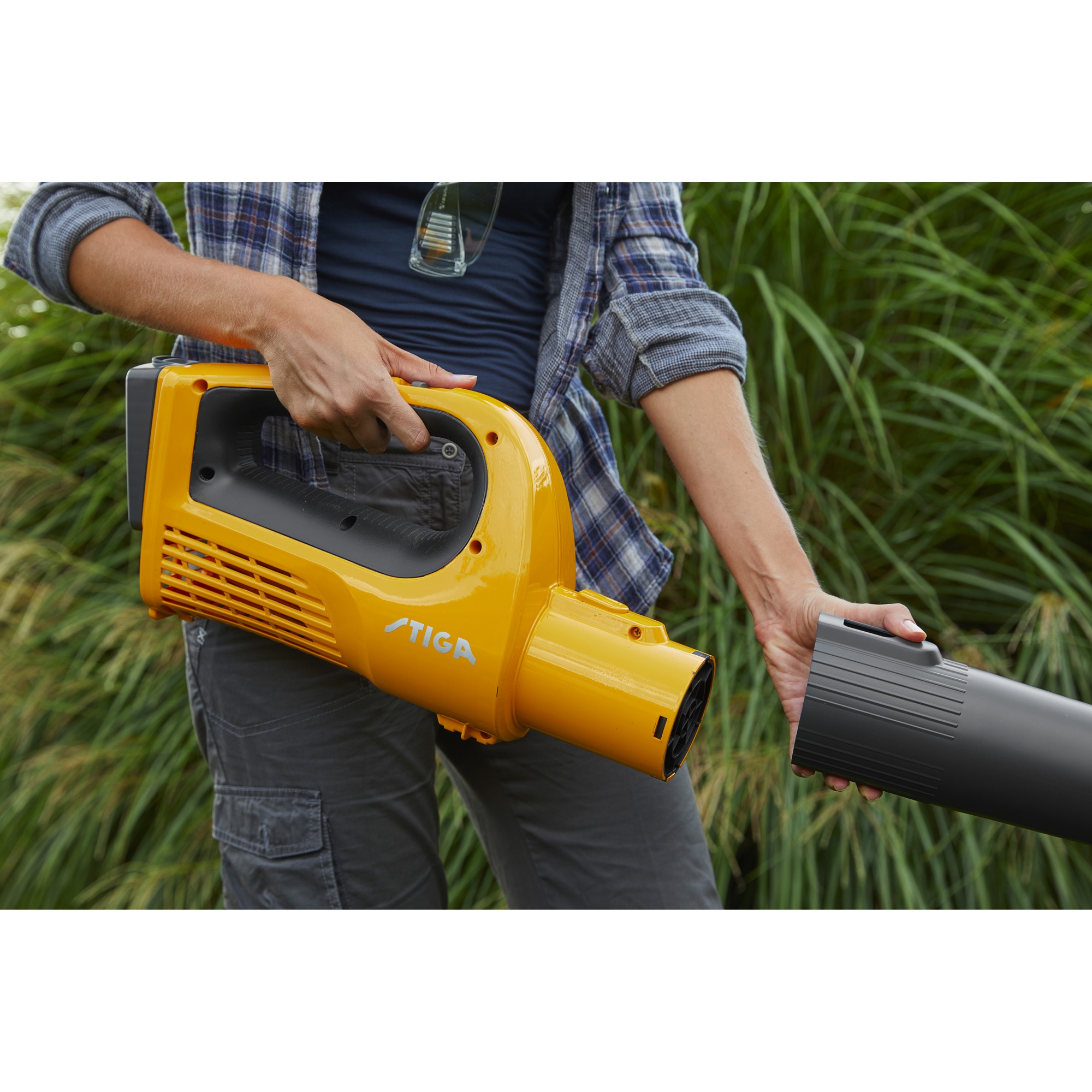 Lövblås STIGA BL 100 E Med Batteri & Laddare