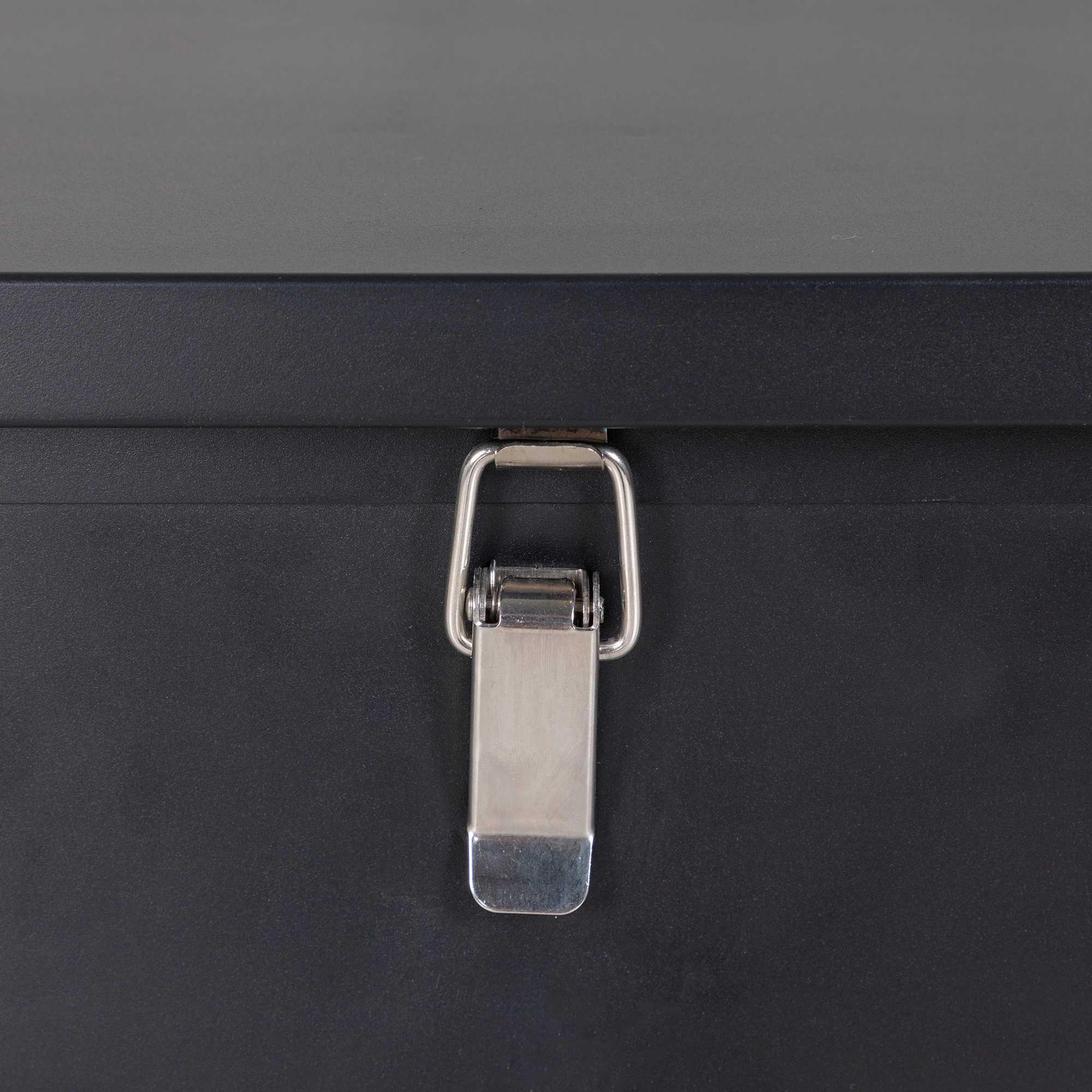 Elsa cushion box - black Svart
