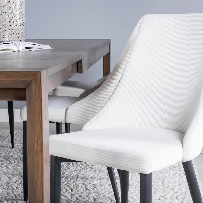 Matgrupp Venture Home Shy med 6 Laura Matstolar