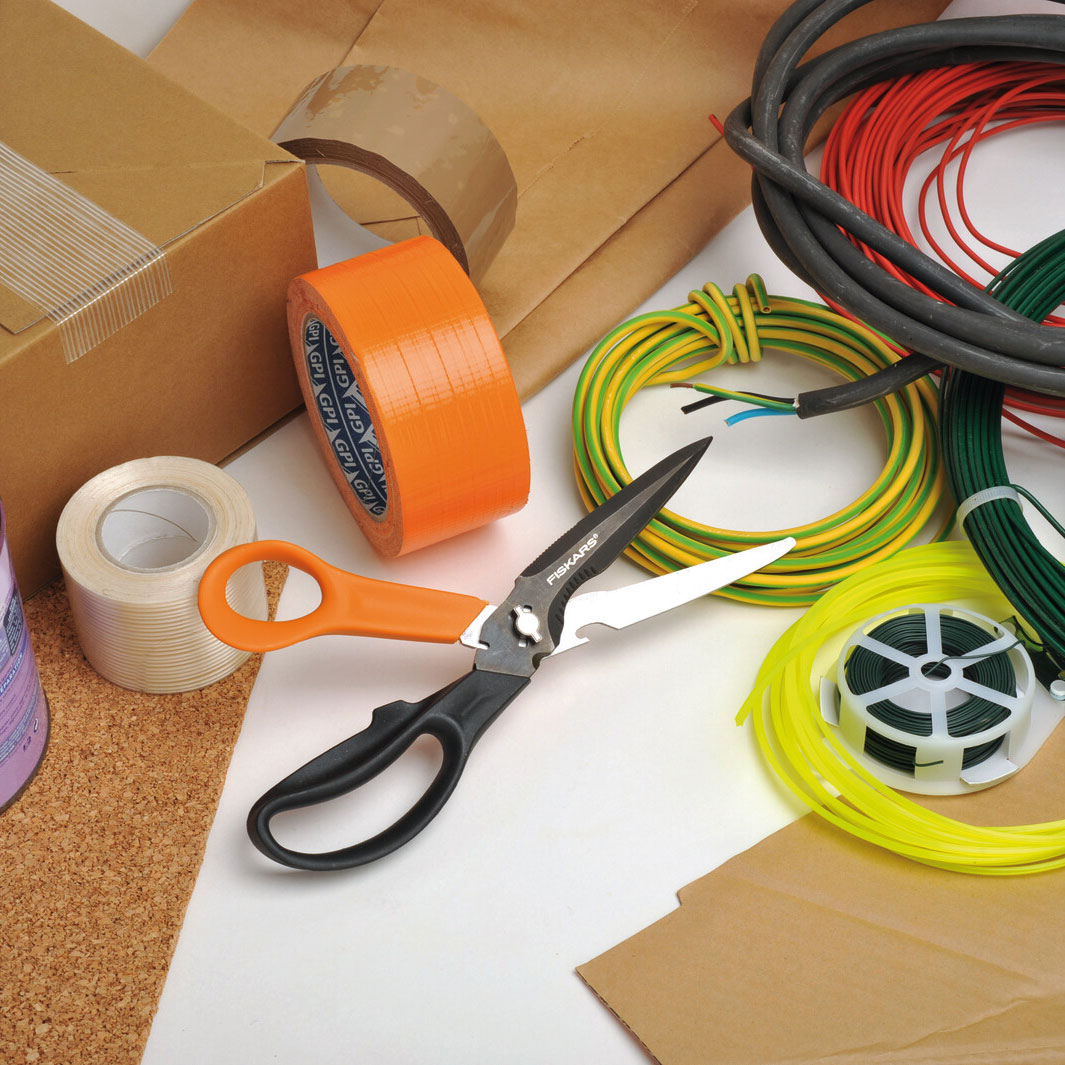 Sax Fiskars Cuts+More 23 cm