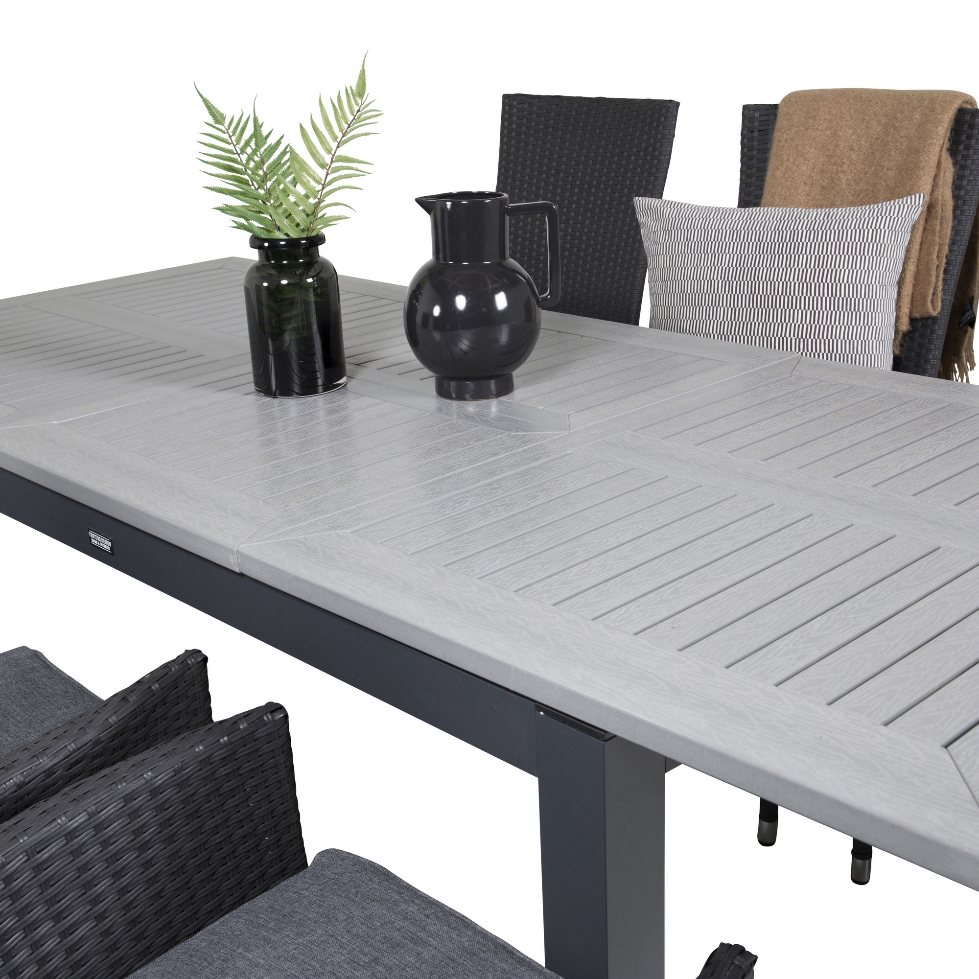 Albany Dining Table 160/240*100 - Svart Alu / Grey Aintwood+ Svart/Grå