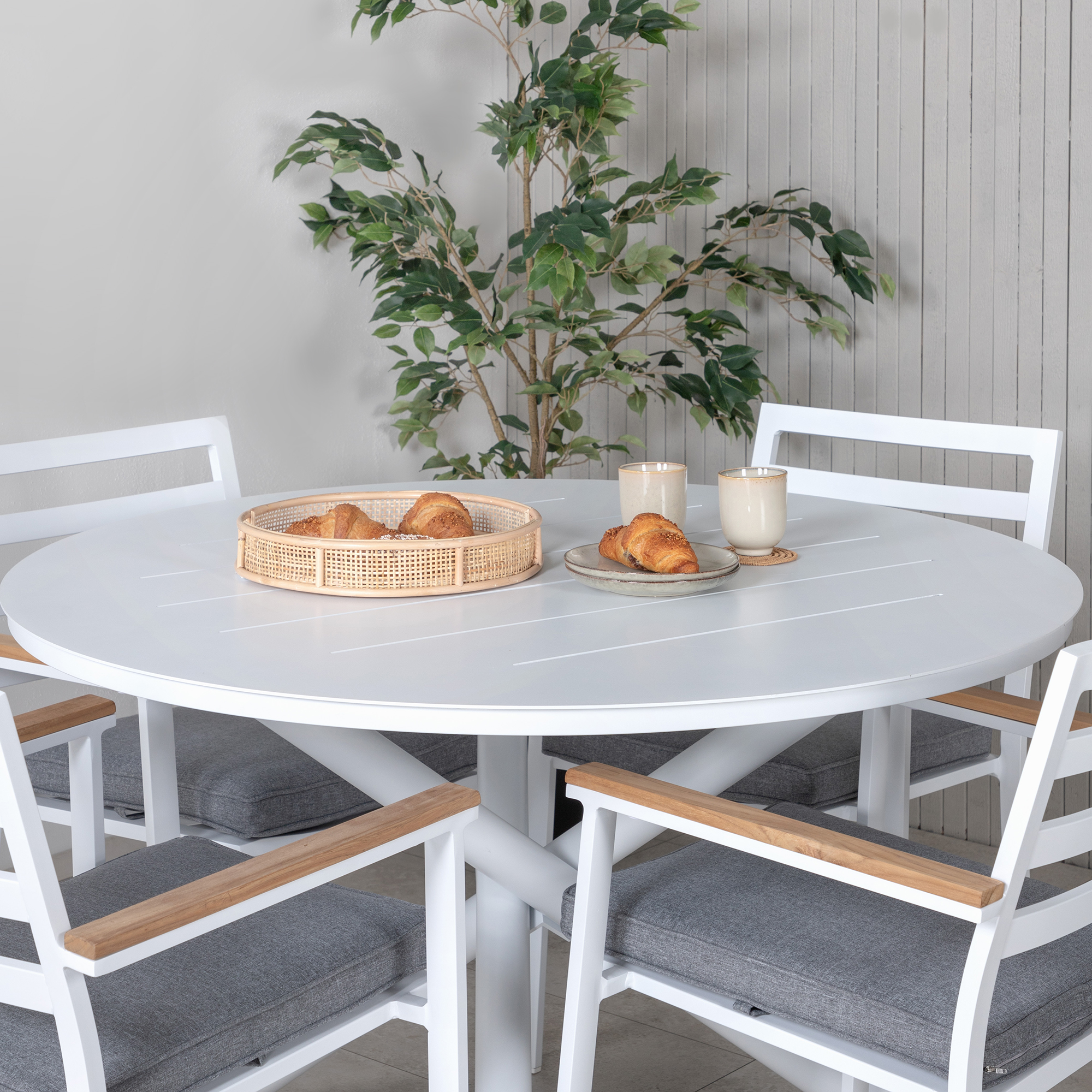 Matgrupp Venture Home Ande med 4 Budy Matstolar