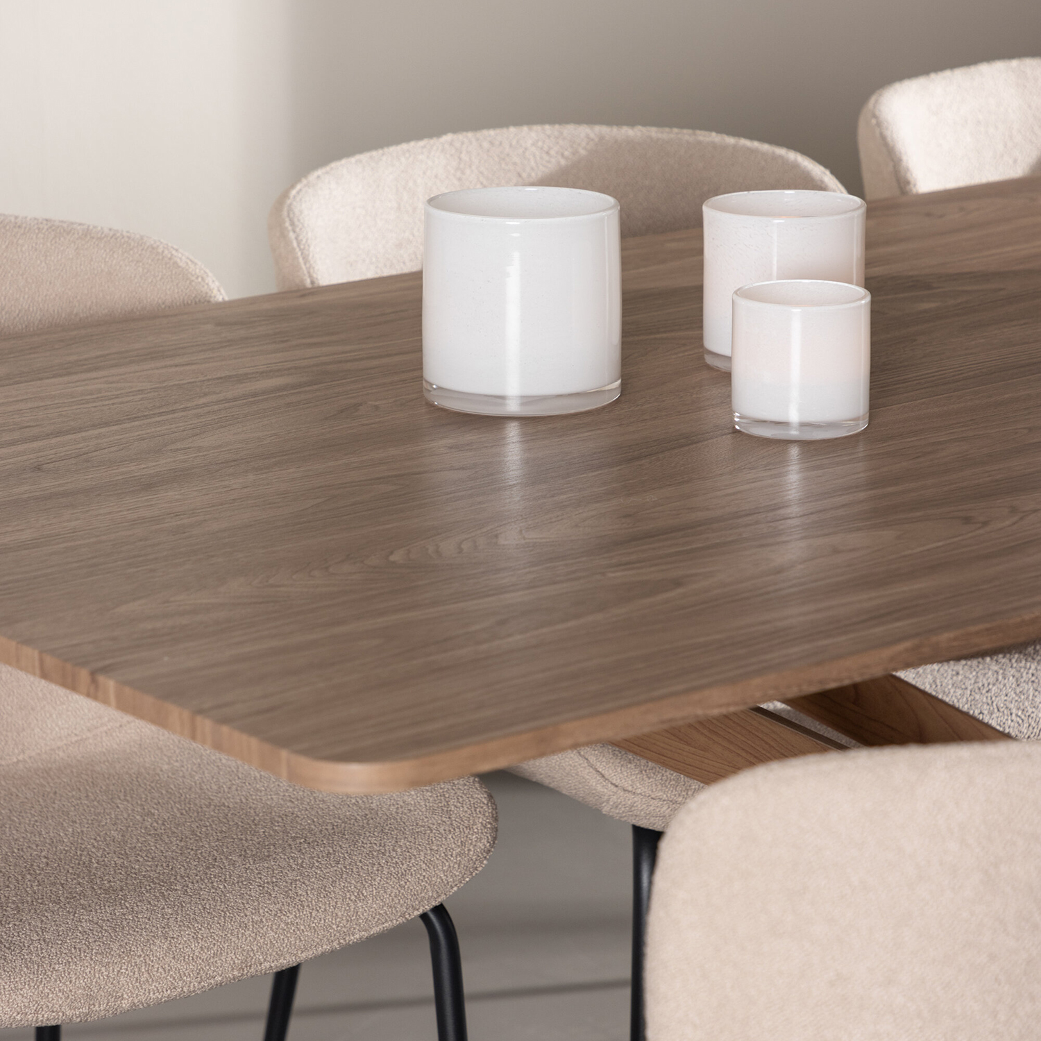 Piazza Dining Table with Modesto Dining Chair Mocka/Beige