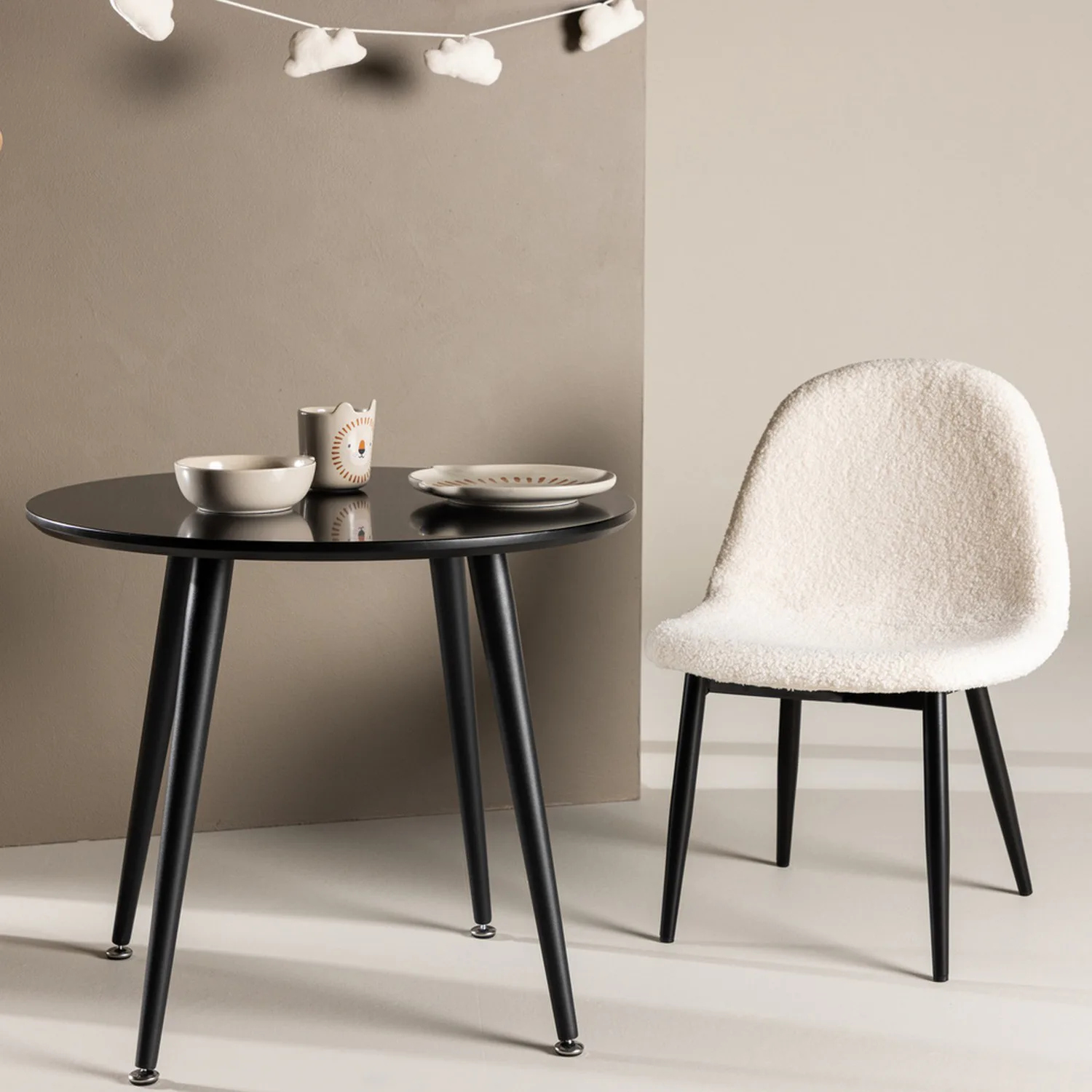 Plaza Kids Dining Table - Black / MDF FSC 100% Svart