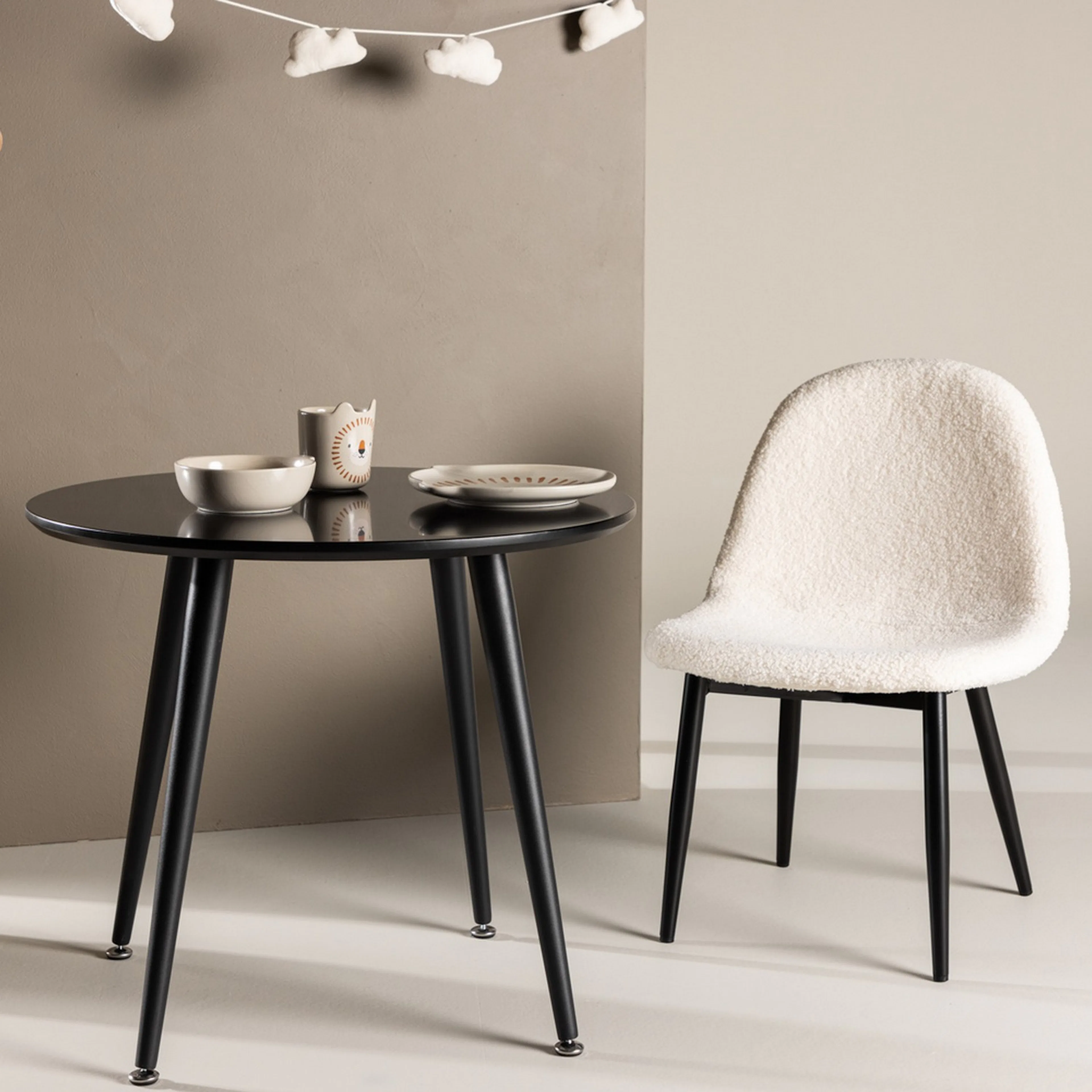 Plaza Kids Dining Table - Black / MDF FSC 100% Svart