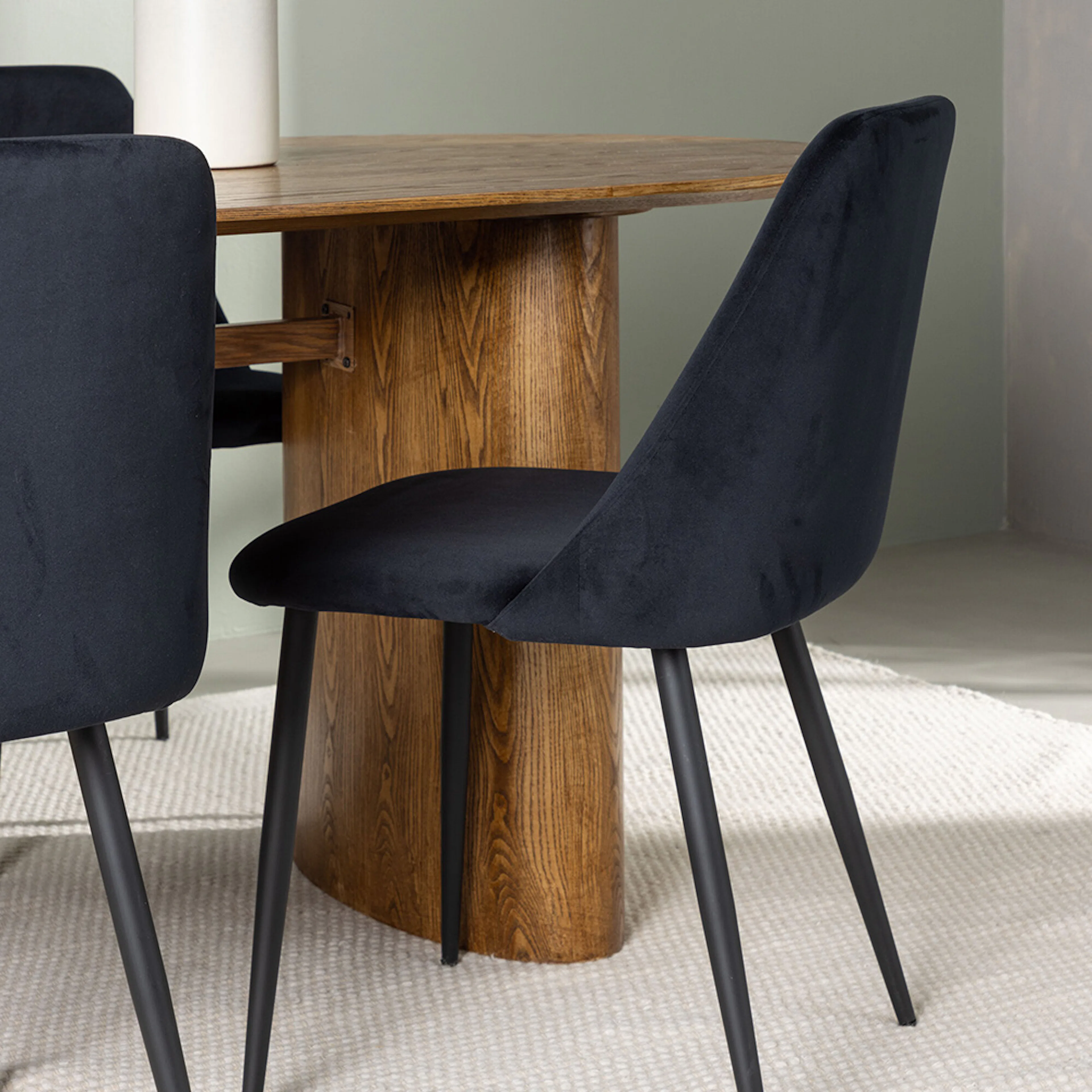 Matgrupp Venture Home Isolde med 4 Night Stolar