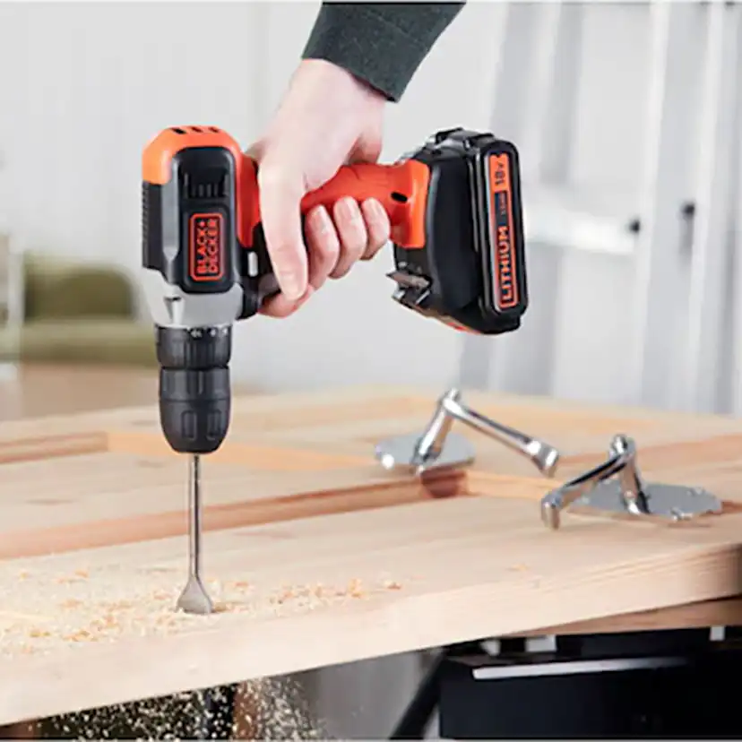 Borrskruvdragare Black & Decker BCD001C1 1X1,5 Ah Batteri