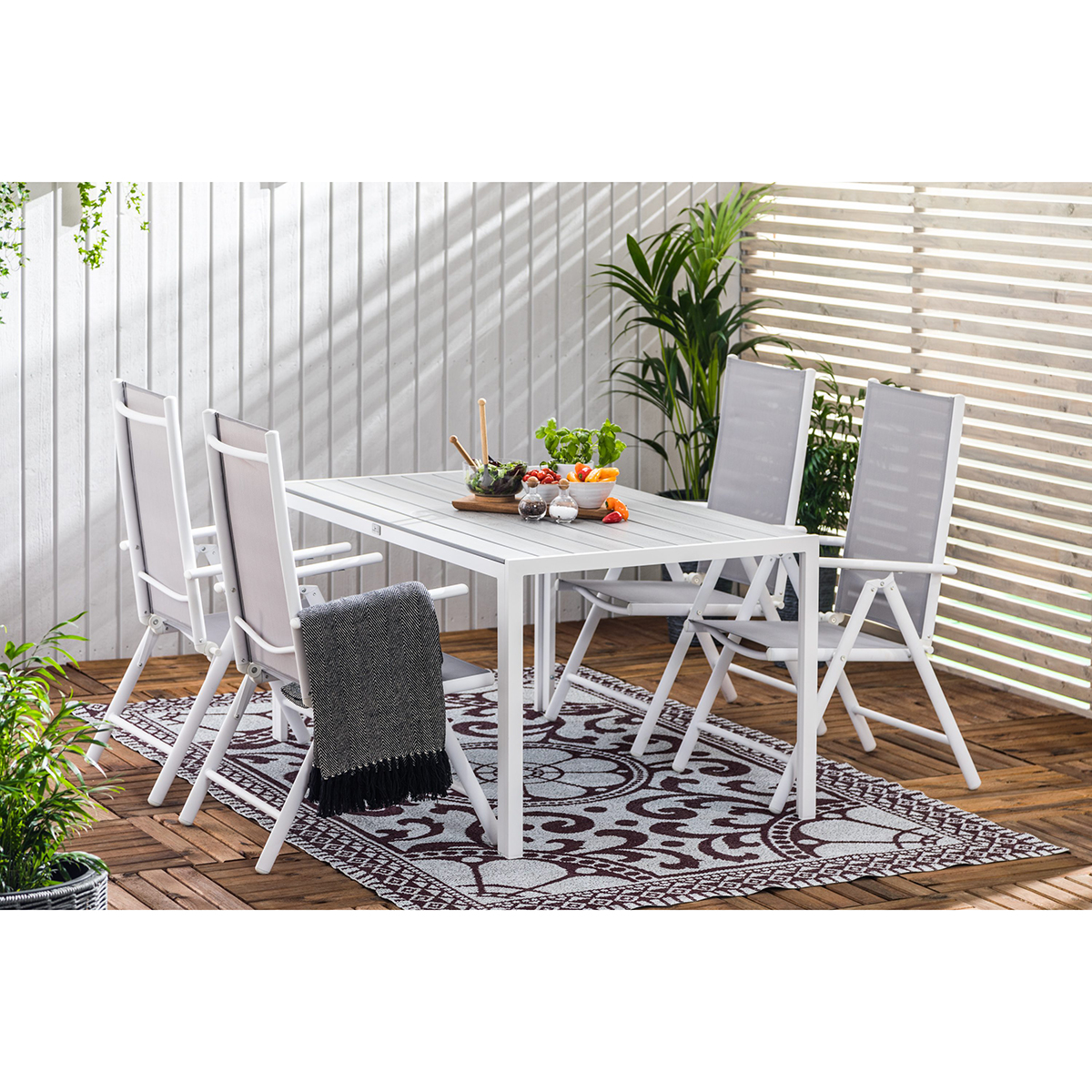 Trädgårdsgrupp Comfort Garden Tunis Matgrupp Utomhus 150x90 + 4 Maggie Positionsstol m Dyna
