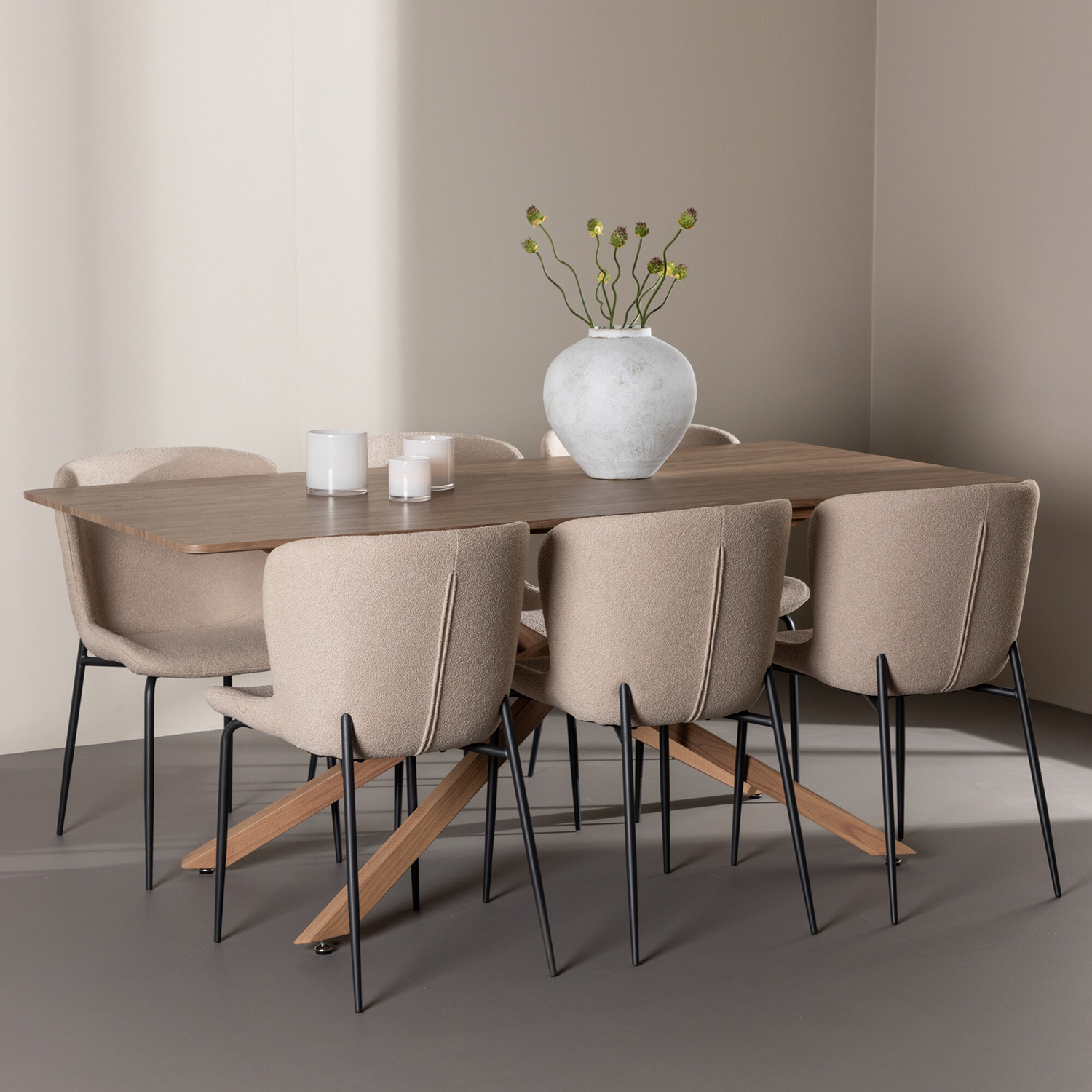 Piazza Dining Table with Modesto Dining Chair Mocka/Beige