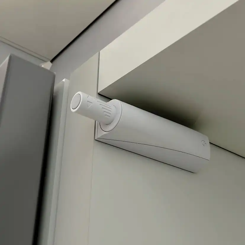 Luckdämpare Beslag Design K-push Komplett med Dämpare